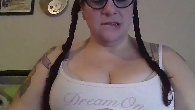 GothyBaby online show from 01.23.25