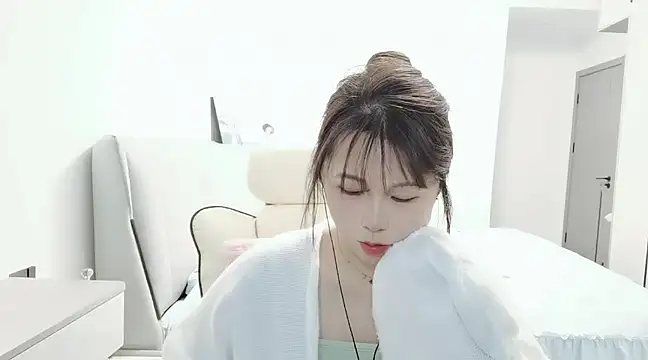 Sunset glow online show from 03.15.25