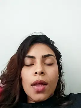 Snapshot of Ivanna2 chatting on 03.12.25 Ivanna2 online show from 03.12.25