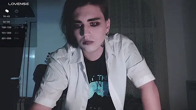 Snapshot of sademobeer chatting on 10.02.25 sademobeer online show from 10.02.25