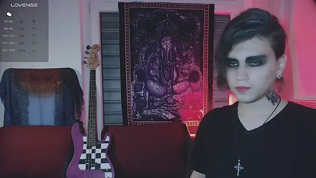 Snapshot of sademobeer chatting on 10.07.25 sademobeer online show from 10.07.25