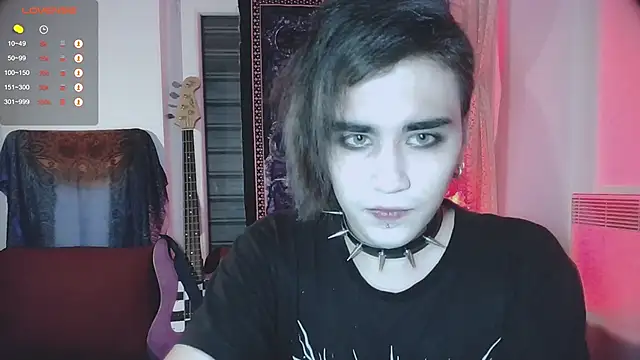 Snapshot of sademobeer chatting on 10.07.25 sademobeer online show from 10.07.25