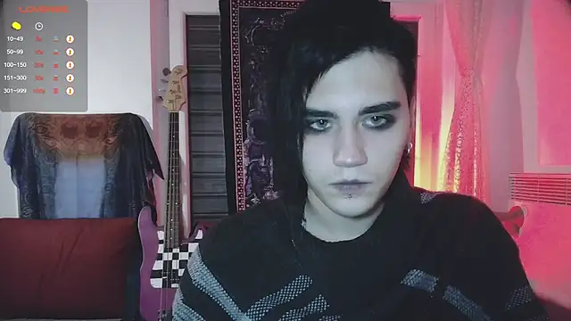 Snapshot of sademobeer chatting on 10.15.25 sademobeer online show from 10.15.25