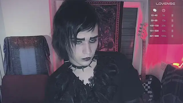 Snapshot of sademobeer chatting on 10.28.25 sademobeer online show from 10.28.25