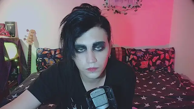 Snapshot of sademobeer chatting on 11.06.25 sademobeer online show from 11.06.25