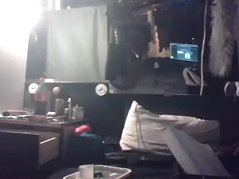 Snapshot of slutviki chatting on 12.19.25 slutviki online show from 12.19.25