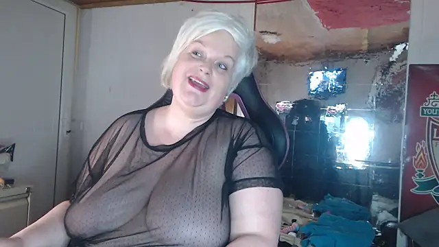 Snapshot of sexychazza16 chatting on 12.04.24 sexychazza16 online show from 12.04.24