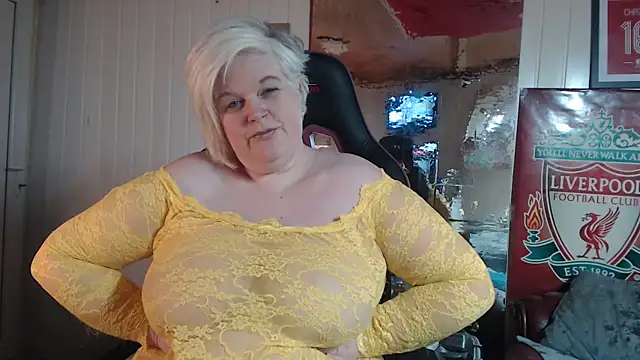 Snapshot of sexychazza16 chatting on 12.11.24 sexychazza16 online show from 12.11.24