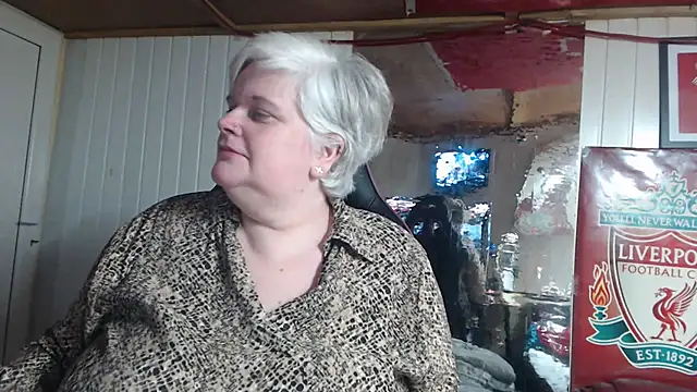 Snapshot of sexychazza16 chatting on 12.13.24 sexychazza16 online show from 12.13.24
