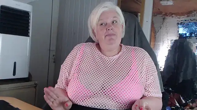 sexychazza16 online show from 10.15.25