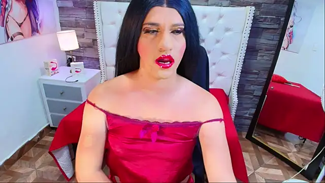 Snapshot of TRINY_TS chatting on 09.24.25 TRINY TS online show from 09.24.25