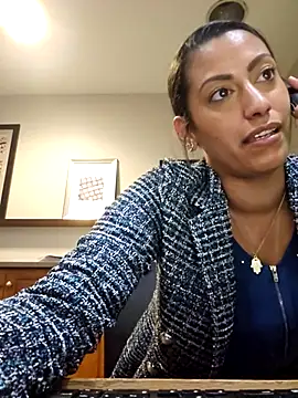 Snapshot of Nikkierosee chatting on 03.05.25 Nikkierosee online show from 03.05.25