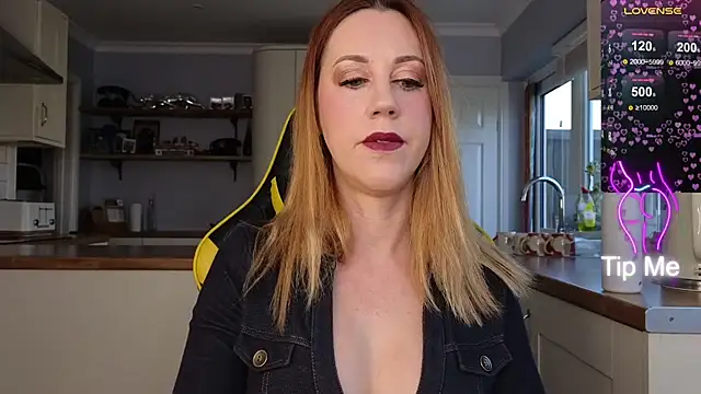 stripmequick online show from 02.18.25