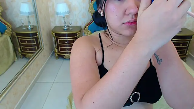 PamelaTomson online show from 11.17.25