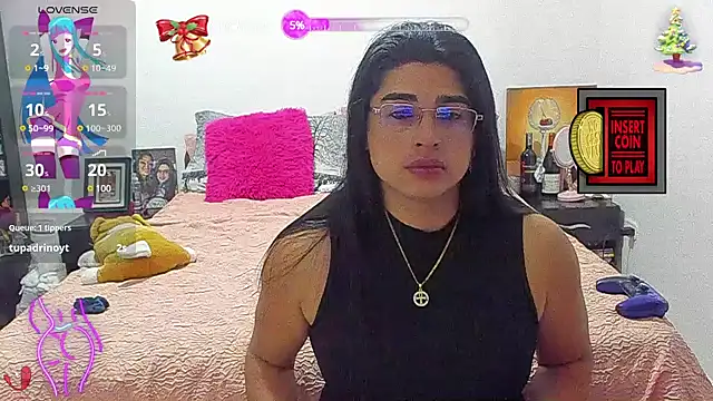 Snapshot of Khalifa_Gold chatting on 01.04.25 Khalifa Gold online show from 01.04.25