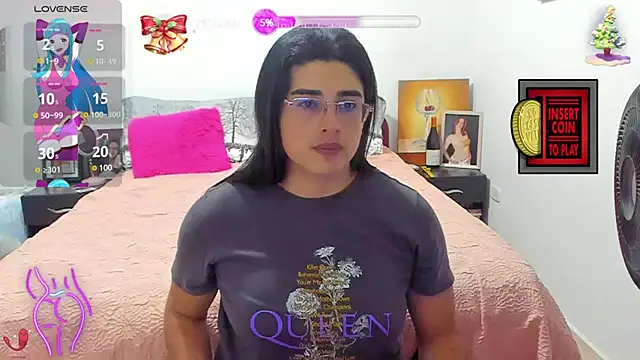 Snapshot of Khalifa_Gold chatting on 01.11.25 Khalifa Gold online show from 01.11.25