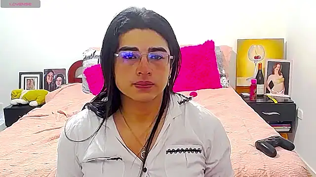 Snapshot of Khalifa_Gold chatting on 01.14.25 Khalifa Gold online show from 01.14.25