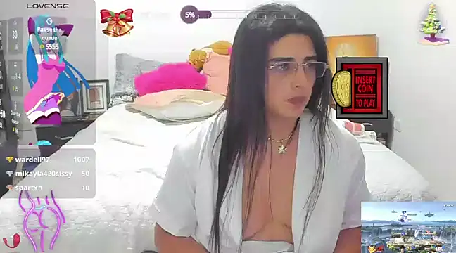 Snapshot of Khalifa_Gold chatting on 01.31.25 Khalifa Gold online show from 01.31.25