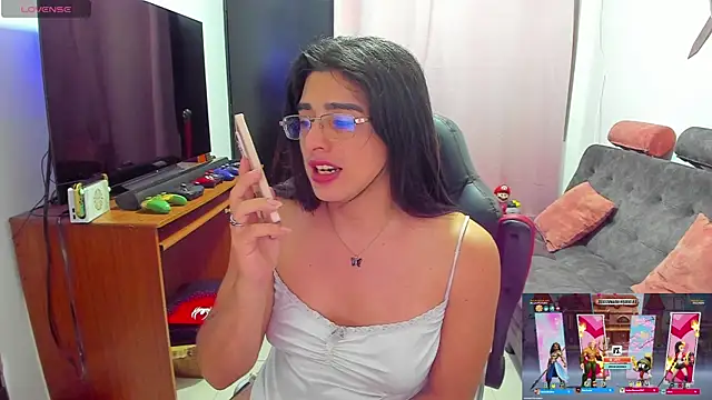 Snapshot of Khalifa_Gold chatting on 03.14.25 Khalifa Gold online show from 03.14.25