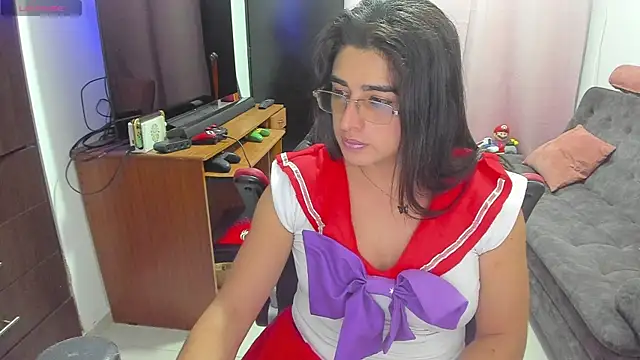 Snapshot of Khalifa_Gold chatting on 03.21.25 Khalifa Gold online show from 03.21.25