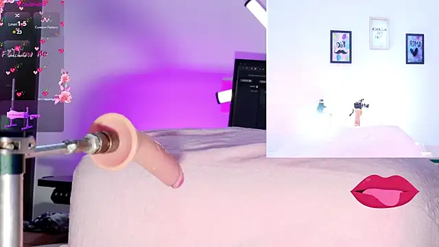 Snapshot of Scarlett-Smile chatting on 02.15.25 Scarlett-Smile online show from 02.15.25