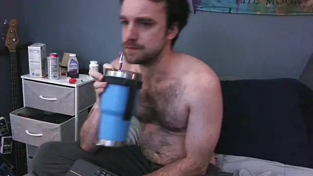 Snapshot of hpluvsplata chatting on 10.29.25 hpluvsplata online show from 10.29.25