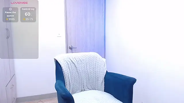 EricaVanderhill online show from 10.12.25