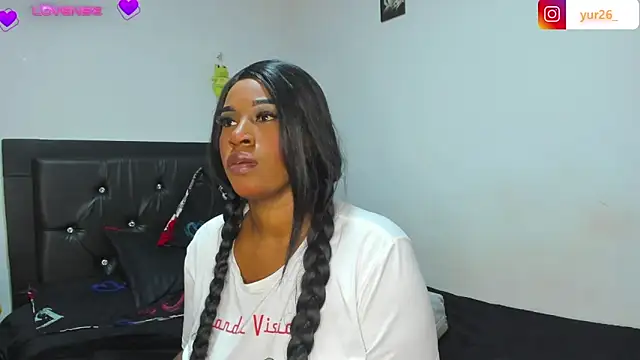 Snapshot of Brandiibrow chatting on 12.14.24 Brandiibrow online show from 12.14.24