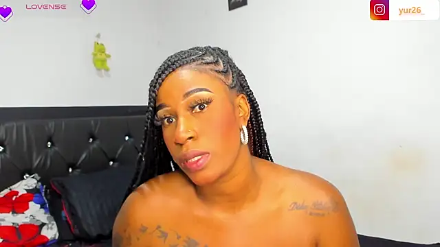 Snapshot of Brandiibrow chatting on 02.04.25 Brandiibrow online show from 02.04.25