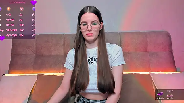 Snapshot of AriellaTesk chatting on 12.16.24 AriellaTesk online show from 12.16.24