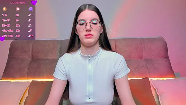 Snapshot of AriellaTesk chatting on 12.19.24 AriellaTesk online show from 12.19.24