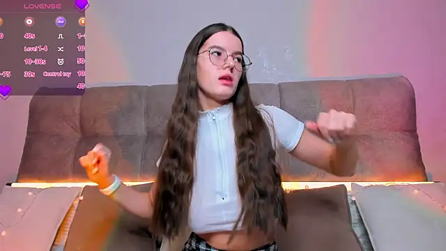 Snapshot of AriellaTesk chatting on 01.07.25 AriellaTesk online show from 01.07.25