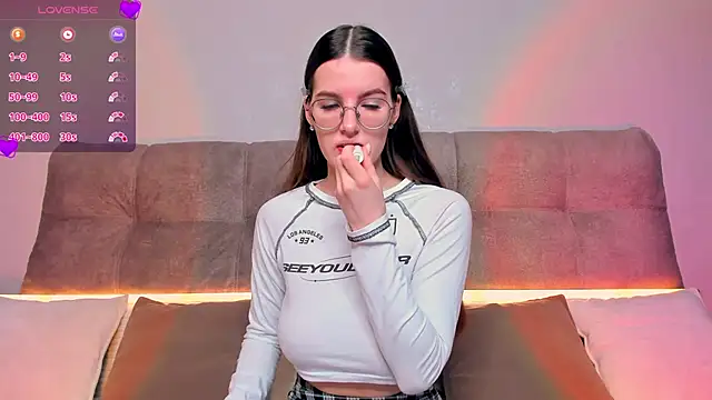 Snapshot of AriellaTesk chatting on 01.15.25 AriellaTesk online show from 01.15.25