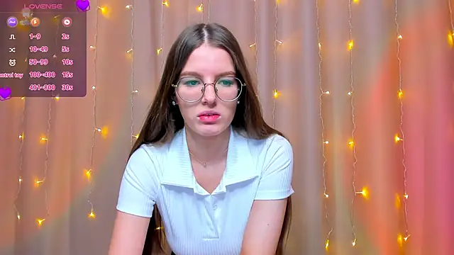 Snapshot of AriellaTesk chatting on 01.28.25 AriellaTesk online show from 01.28.25