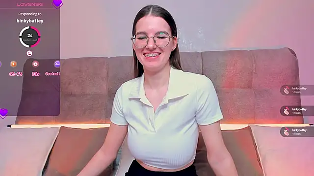 Snapshot of AriellaTesk chatting on 02.07.25 AriellaTesk online show from 02.07.25