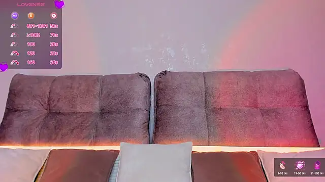 Snapshot of AriellaTesk chatting on 02.18.25 AriellaTesk online show from 02.18.25