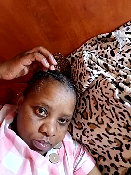 CHOCOLATEHUGEBOOBS42DDD online show from 10.11.25