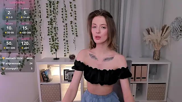 Snapshot of Salme_Sweet chatting on 02.13.25 Salme Sweet online show from 02.13.25