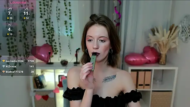 Snapshot of Salme_Sweet chatting on 02.20.25 Salme Sweet online show from 02.20.25