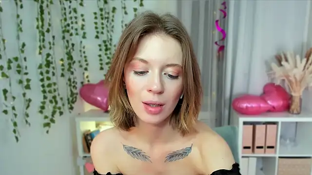 Snapshot of Salme_Sweet chatting on 02.20.25 Salme Sweet online show from 02.20.25