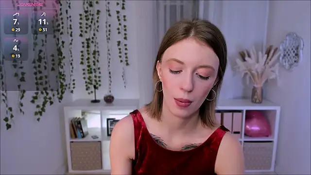 Snapshot of Salme_Sweet chatting on 02.21.25 Salme Sweet online show from 02.21.25