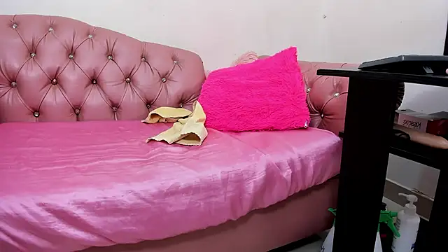 Mature Skinny online show from 12.27.24