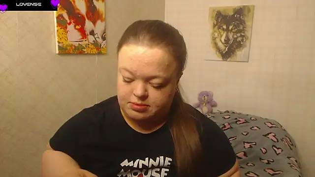 Snapshot of Janiffer_MiMi chatting on 10.21.25 Janiffer MiMi online show from 10.21.25