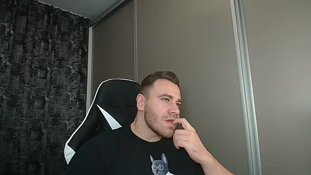 Thori92 online show from 01.18.25