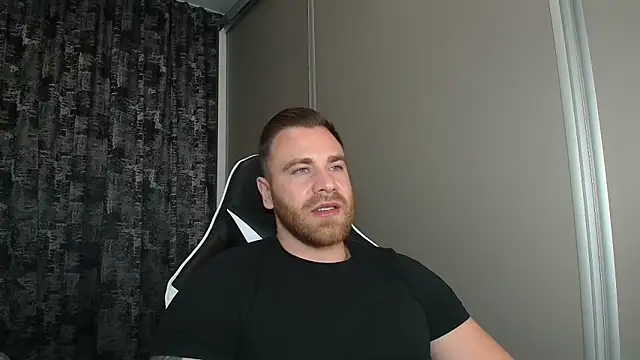 Thori92 online show from 10.28.25