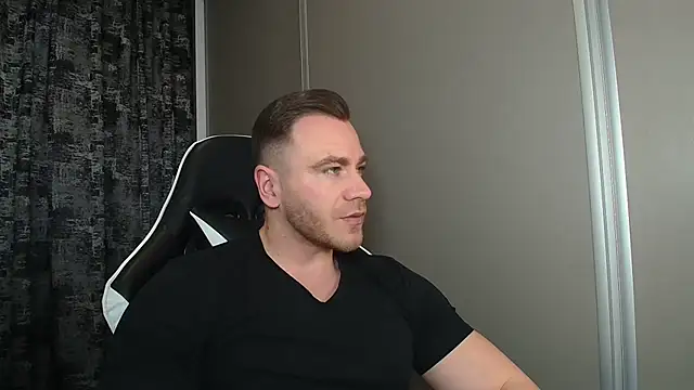 Thori92 online show from 04.12.26