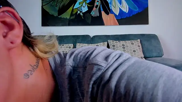 Snapshot of JacoboSwam chatting on 12.22.24 JacoboSwam online show from 12.22.24