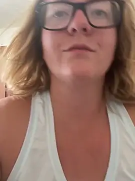 Lizzyloo online show from 09.19.25