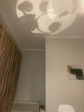 Snapshot of PETITE_NAOMI chatting on 01.23.25 PETITE NAOMI online show from 01.23.25