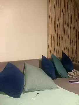 Snapshot of PETITE_NAOMI chatting on 03.18.25 PETITE NAOMI online show from 03.18.25